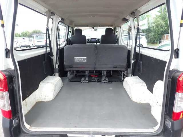 NISSAN CARAVAN VAN 2017
