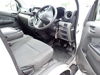 NISSAN CARAVAN VAN 2017