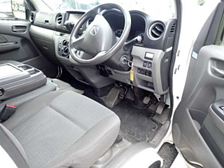 NISSAN CARAVAN VAN 2017