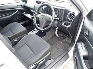TOYOTA SUCCEED 2019