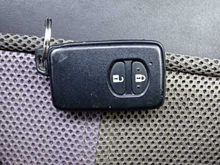 TOYOTA PRIUS 2012