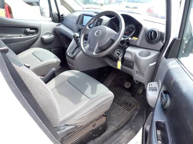 NISSAN NV200 2018