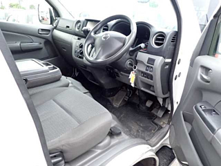 NISSAN CARAVAN VAN 2017