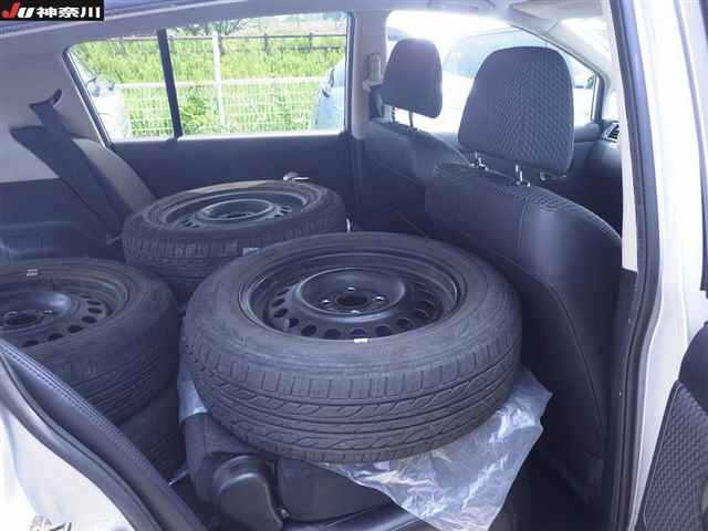 NISSAN TIIDA 2008