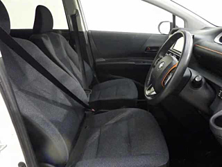 TOYOTA SIENTA 2017