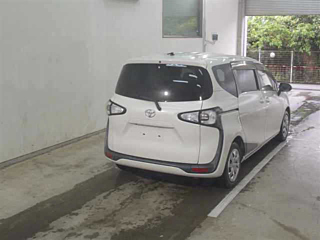 TOYOTA SIENTA 2017
