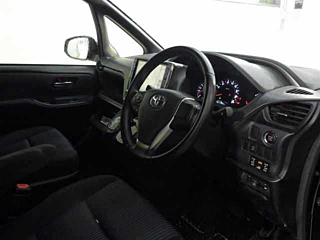 TOYOTA VOXY 2015