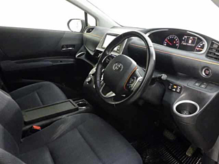 TOYOTA SIENTA 2017