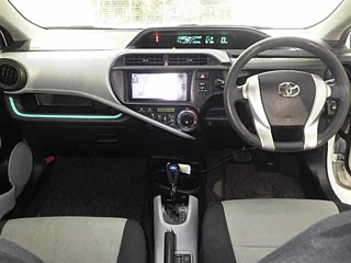 TOYOTA AQUA 2013