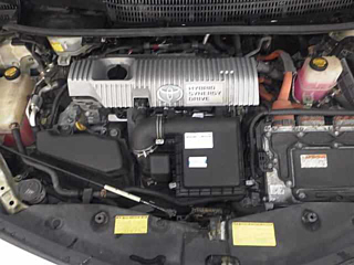 TOYOTA PRIUS ALPHA 2013