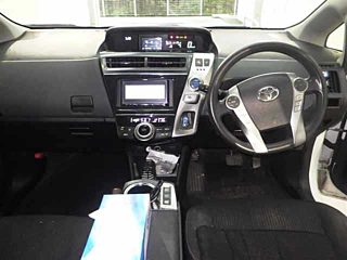 TOYOTA PRIUS ALPHA 2015