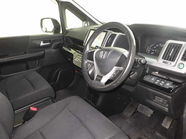 HONDA STEP WAGON 2012