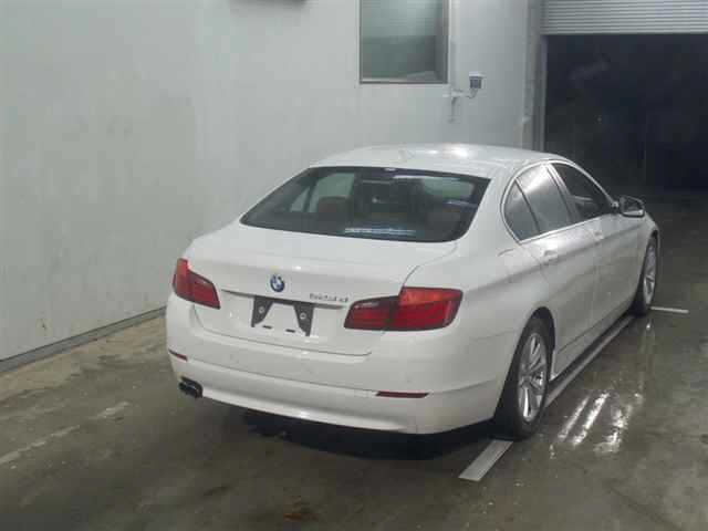BMW 5 SERIES 2013