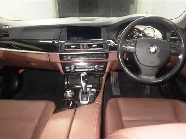 BMW 5 SERIES 2013
