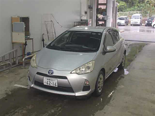 TOYOTA AQUA 2012