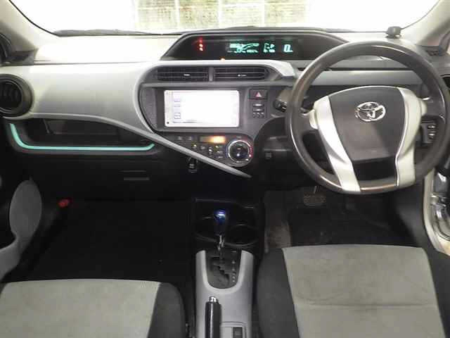 TOYOTA AQUA 2012