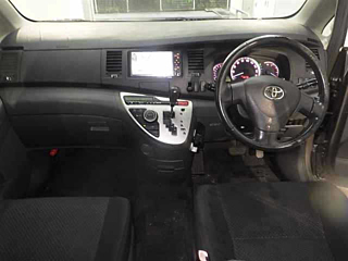 TOYOTA ISIS 2009