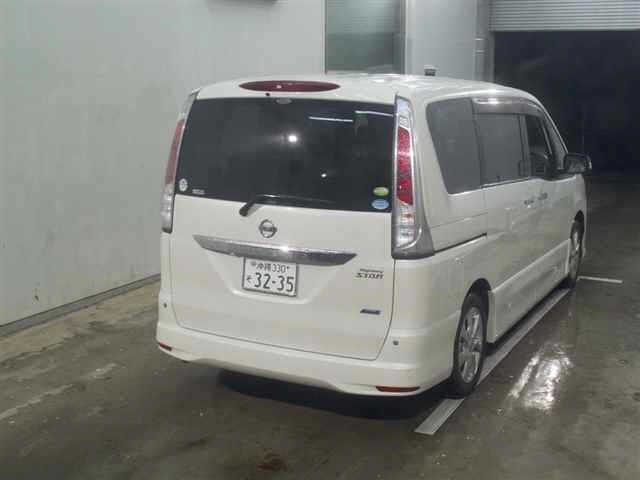NISSAN SERENA 2011