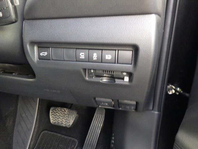 TOYOTA HARRIER 2022