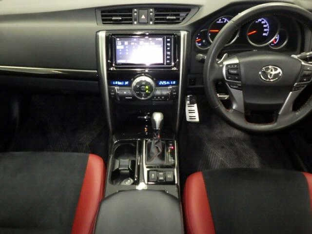 TOYOTA MARK X 2019