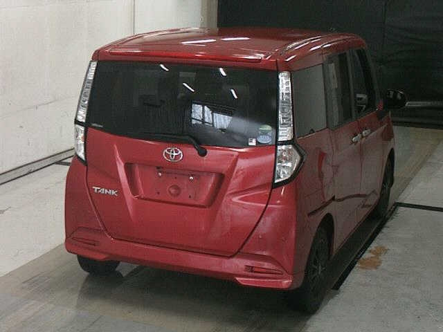TOYOTA TANK 2018