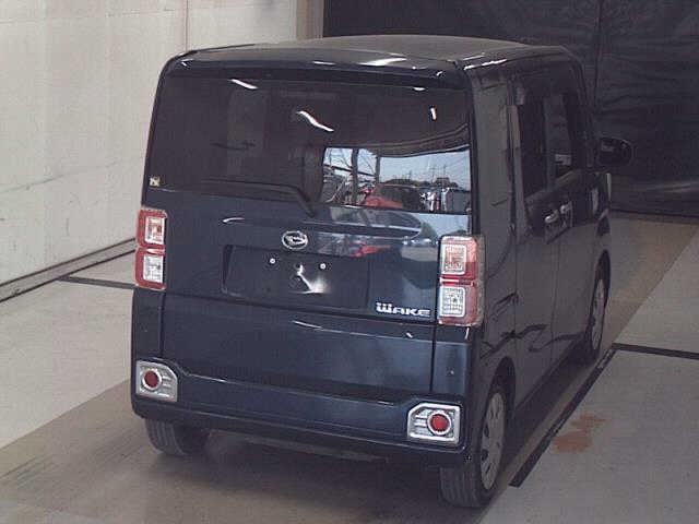 DAIHATSU WAKE 2021
