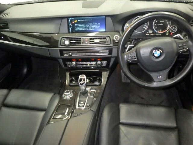 BMW 5 SERIES 2012