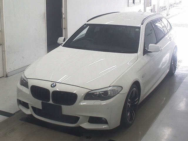 BMW 5 SERIES 2012