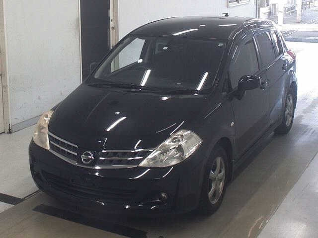 NISSAN TIIDA 2010