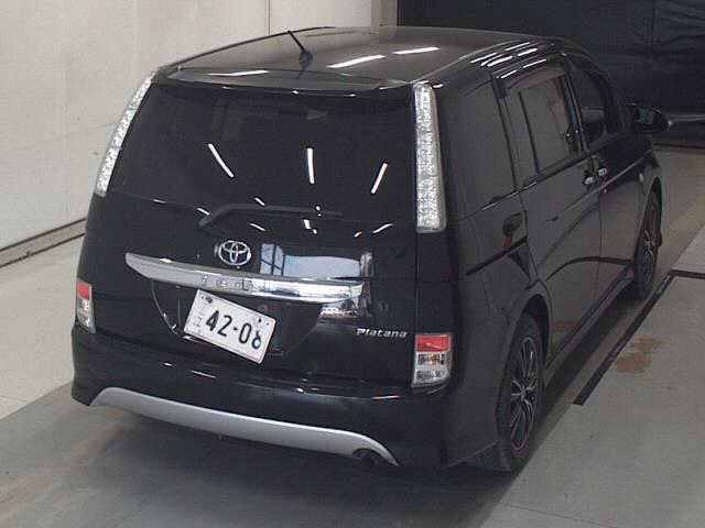 TOYOTA ISIS 2013