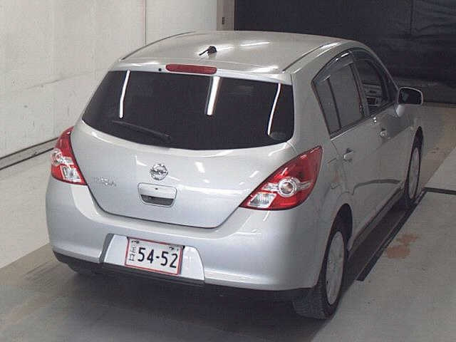 NISSAN TIIDA 2012