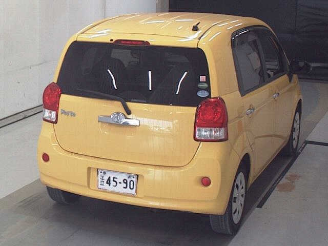 TOYOTA PORTE 2016
