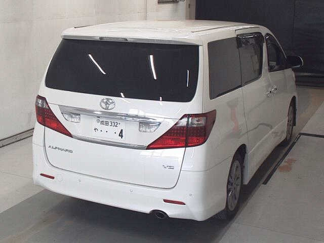 TOYOTA ALPHARD 2011