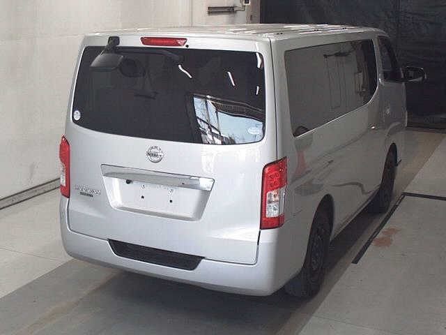 NISSAN CARAVAN 2020
