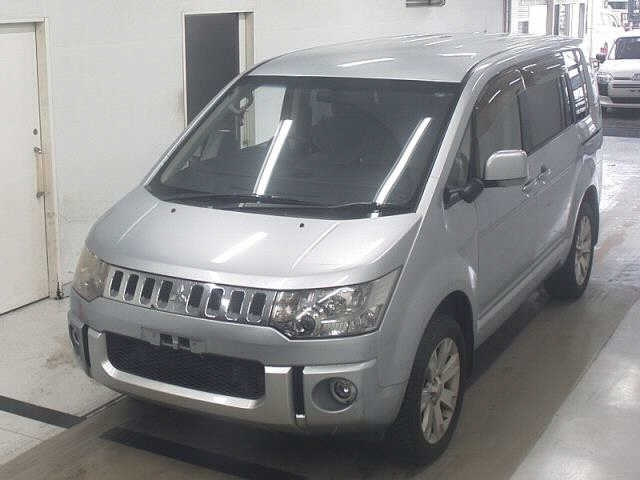 MITSUBISHI DELICA D5 2016
