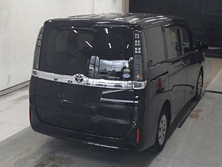 TOYOTA VOXY 2014