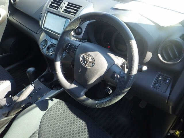 TOYOTA VANGUARD 2010