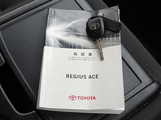 TOYOTA REGIUS ACE VAN 2017