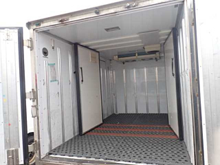 TOYOTA DYNA 2010