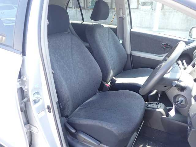 TOYOTA VITZ 2010