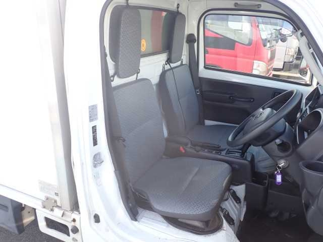 NISSAN CLIPPER TRUCK 2016