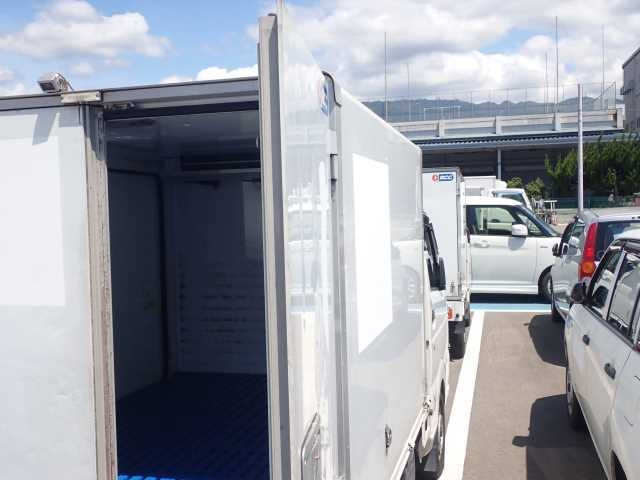 NISSAN CLIPPER TRUCK 2016