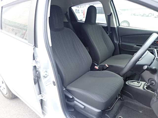 TOYOTA VITZ 2019