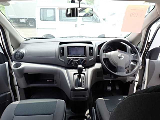 NISSAN NV200 2018