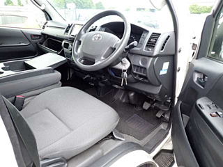 TOYOTA HIACE VAN 2014