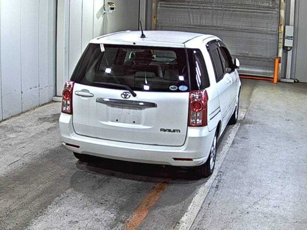 TOYOTA RAUM 2008