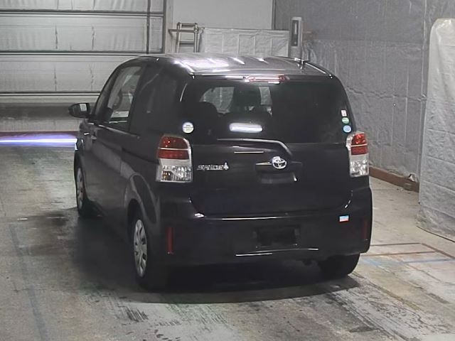 TOYOTA SPADE 2016