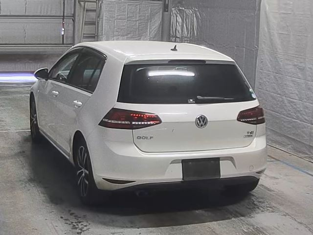 VOLKSWAGEN GOLF 2017