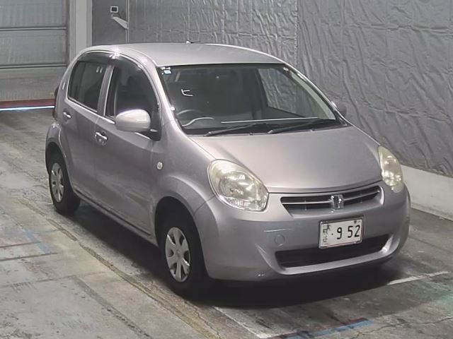 TOYOTA PASSO 2010