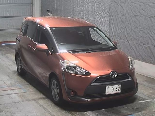 TOYOTA SIENTA 2016